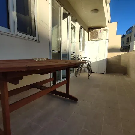 Apartmán One Bed With Terrace