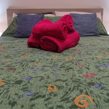 One Bed With Terrace アパート マルサスカーラ
