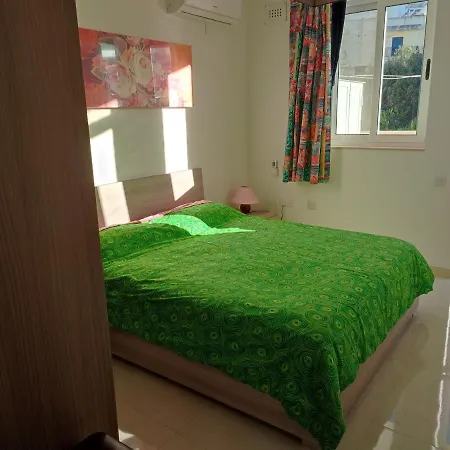 One Bed With Terrace Apartment *