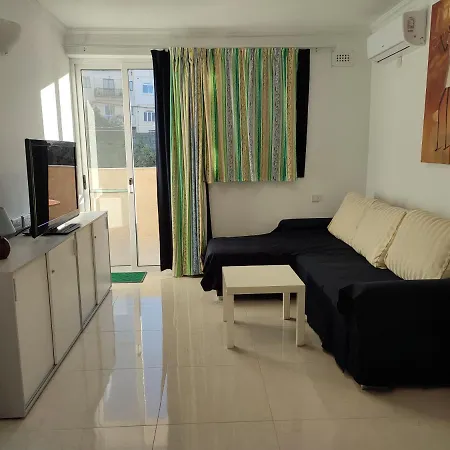 One Bed With Terrace * Marsaskala
